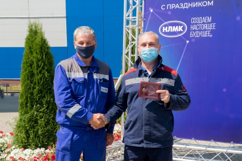 Работник НЛМК-Калуга получил звание «Почетный металлург Российской Федерации»